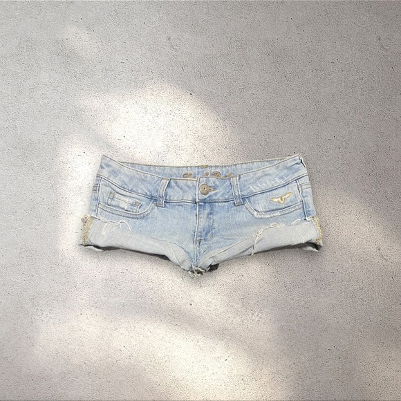 !! SOLD DO NOT BUY !! Sneak Peak Low Rise Micro Denim Shorts - Picture 1 of 3